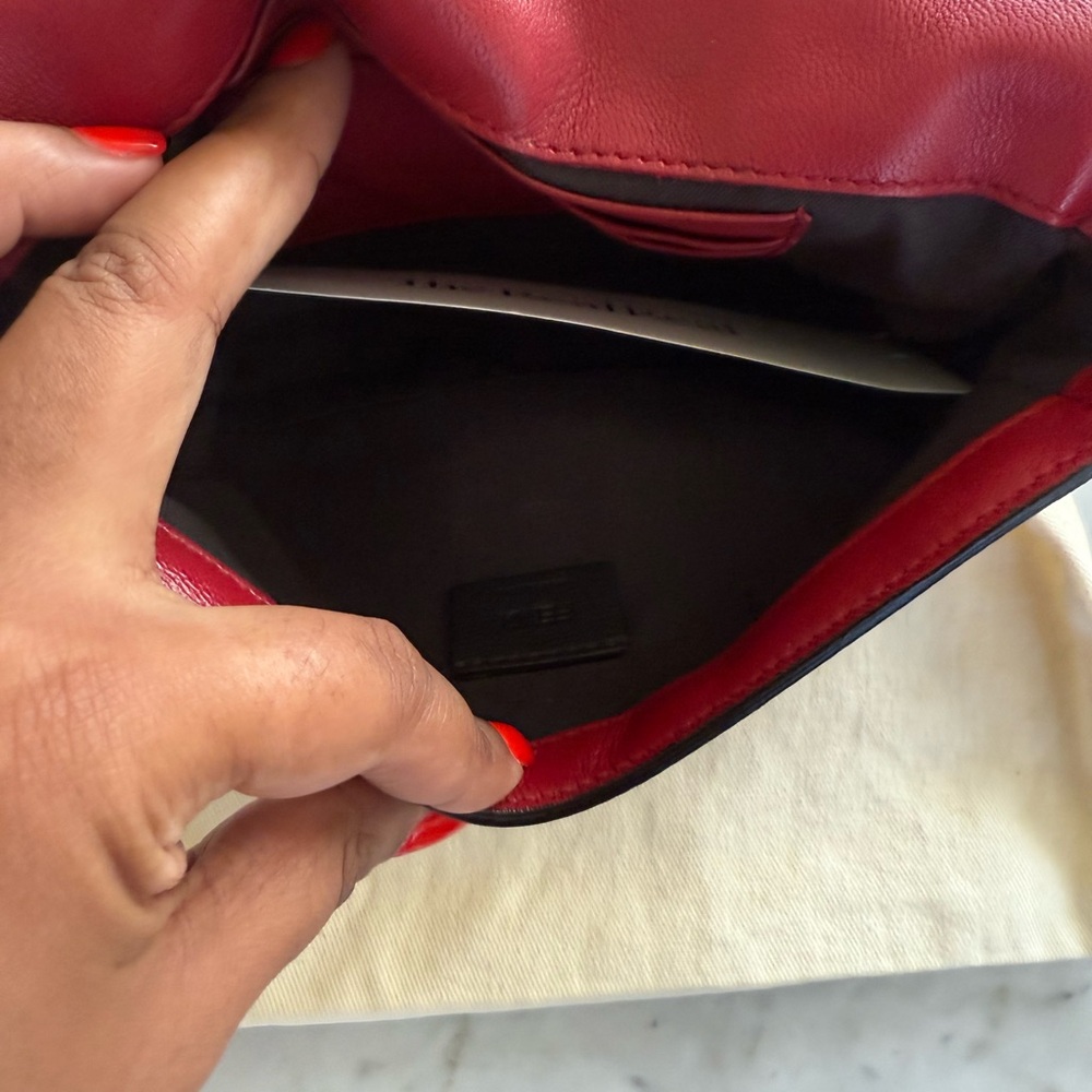 Fendi Baguette Mini Bag 
Red nappa leather bag with FF motif - Picture 5 of 13